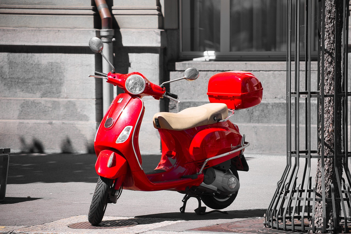 assurance scooter