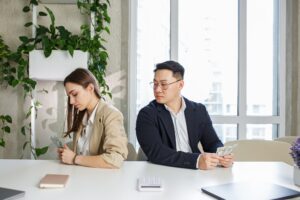 Analyse du salaire moyen à Monaco : tendances du marché de l’emploi en 2025